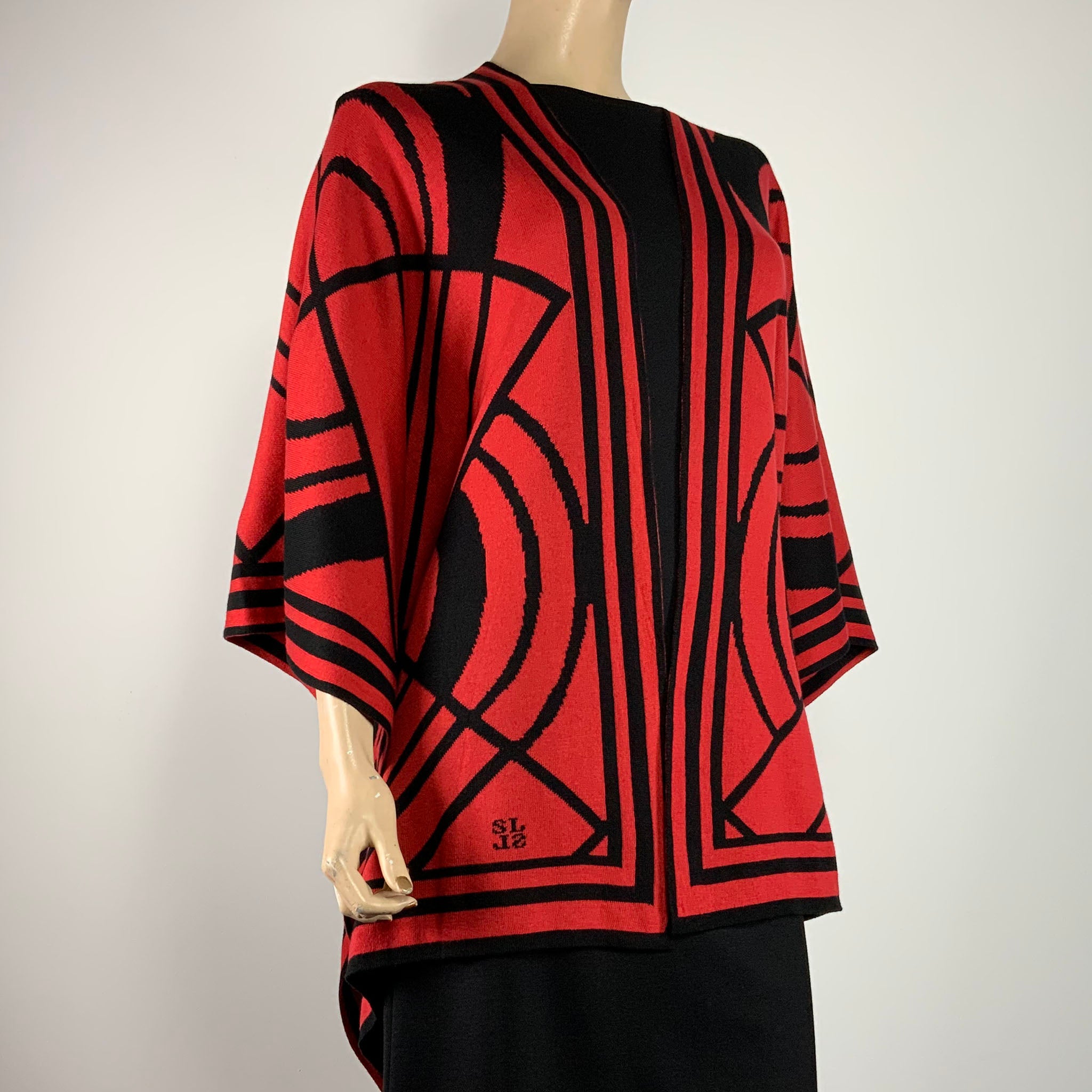 Deco Cape Black & Red