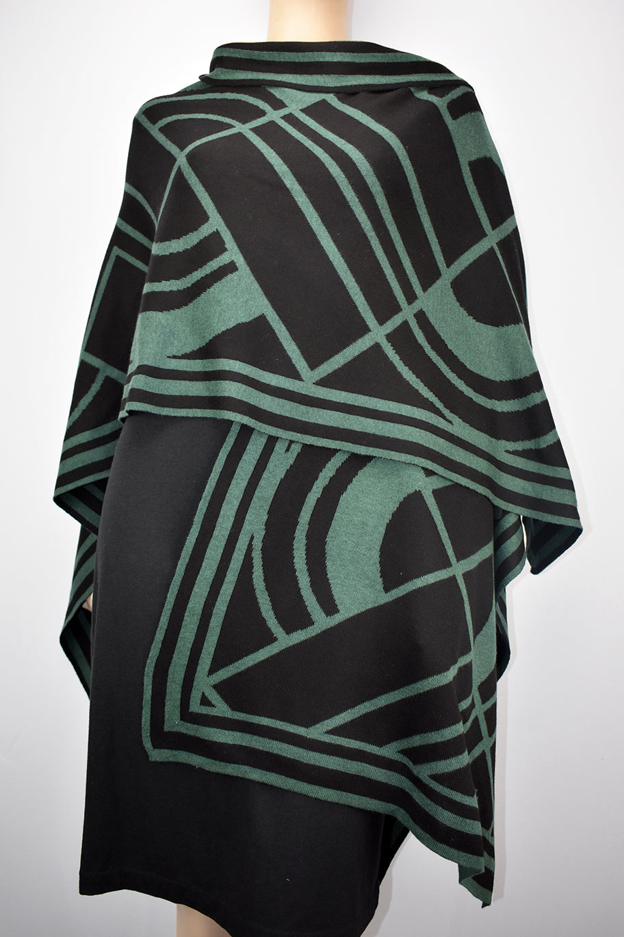 Deco Cape Hunter Green and Black