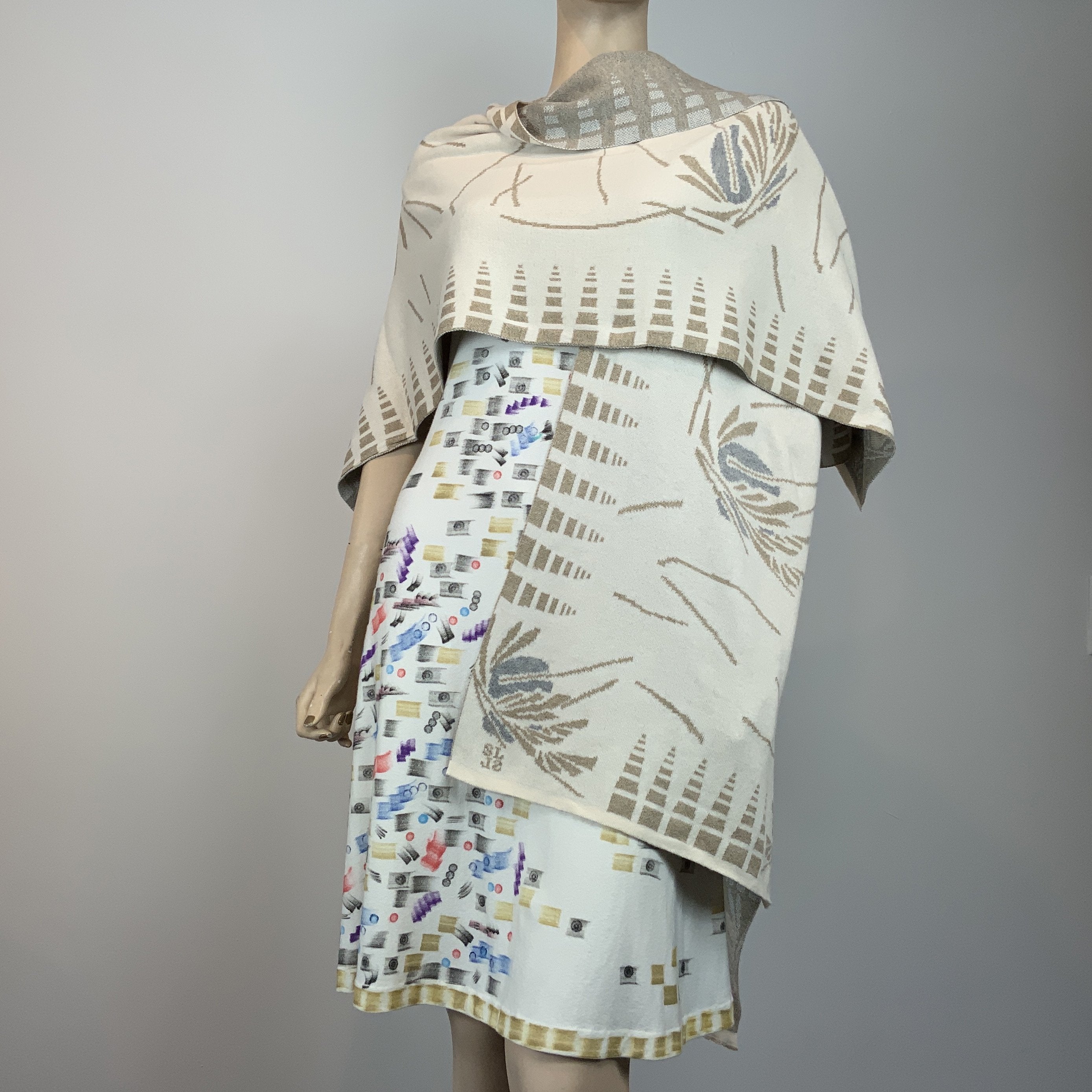 Blossom Cream, Beige, Grey Cape