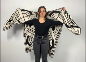 Deco Cape Black & Cream