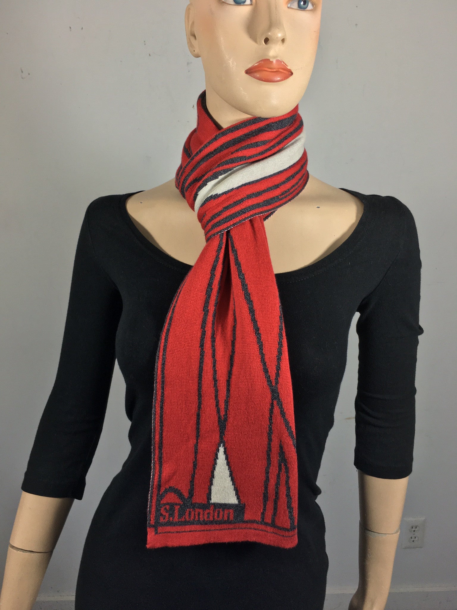 Red/Grey/Cream